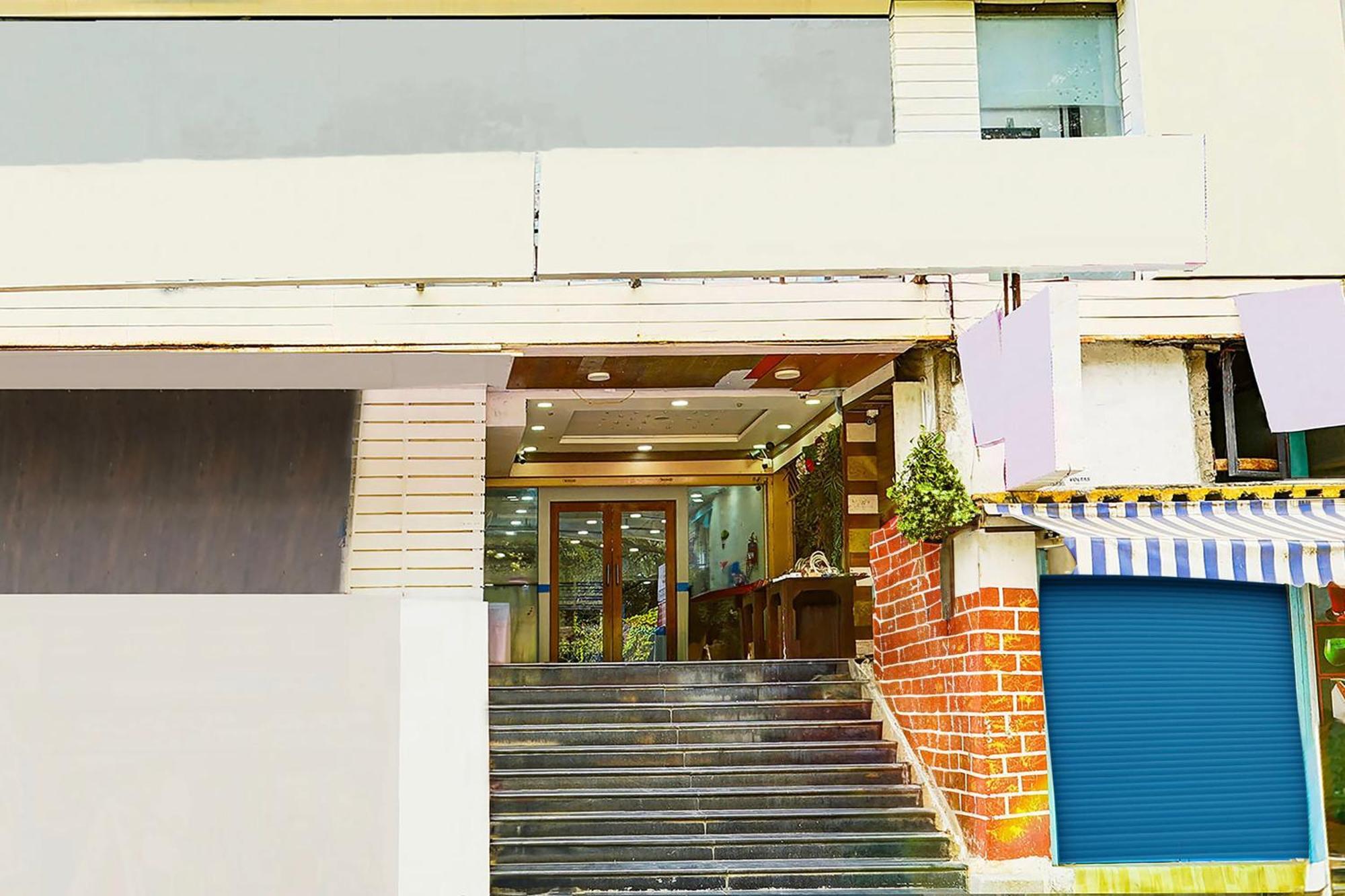 Super Townhouse Mg Road Near Commercial Street บังกาลอร์ ภายนอก รูปภาพ