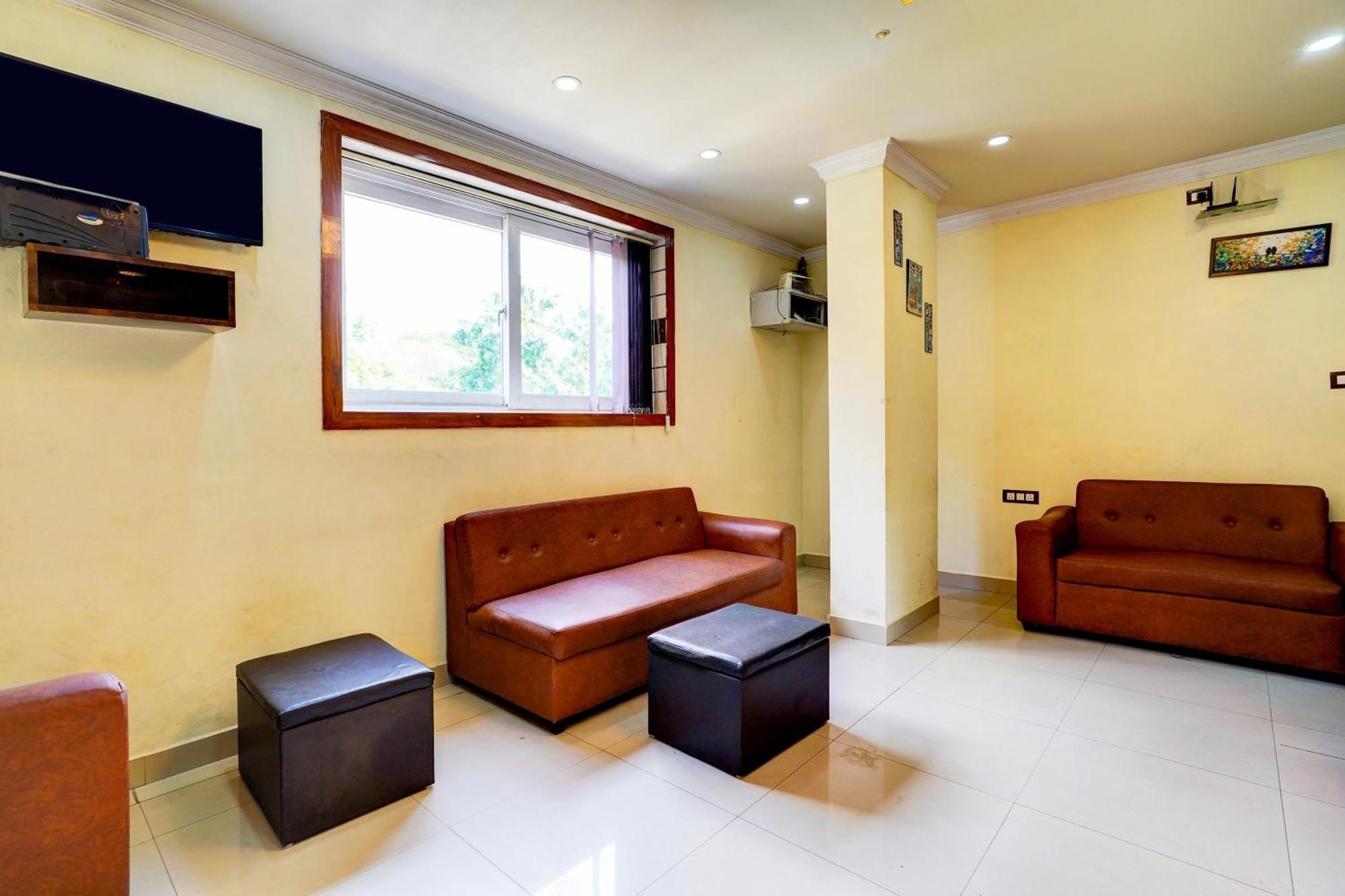 Super Townhouse Mg Road Near Commercial Street บังกาลอร์ ภายนอก รูปภาพ