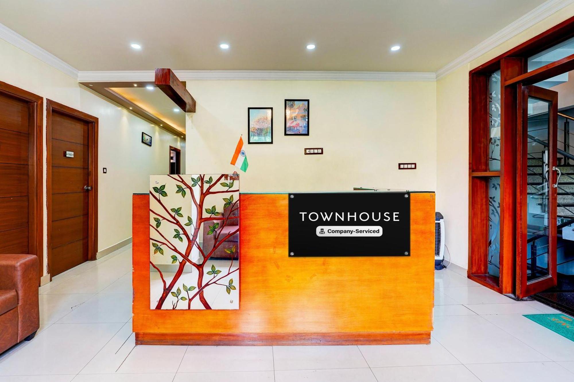 Super Townhouse Mg Road Near Commercial Street บังกาลอร์ ภายนอก รูปภาพ