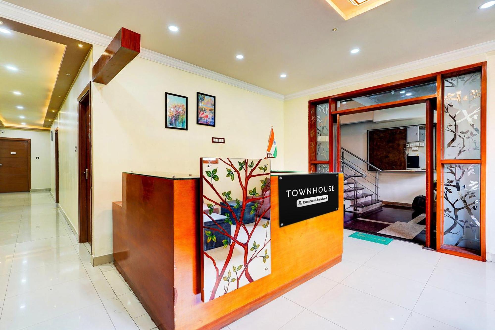 Super Townhouse Mg Road Near Commercial Street บังกาลอร์ ภายนอก รูปภาพ